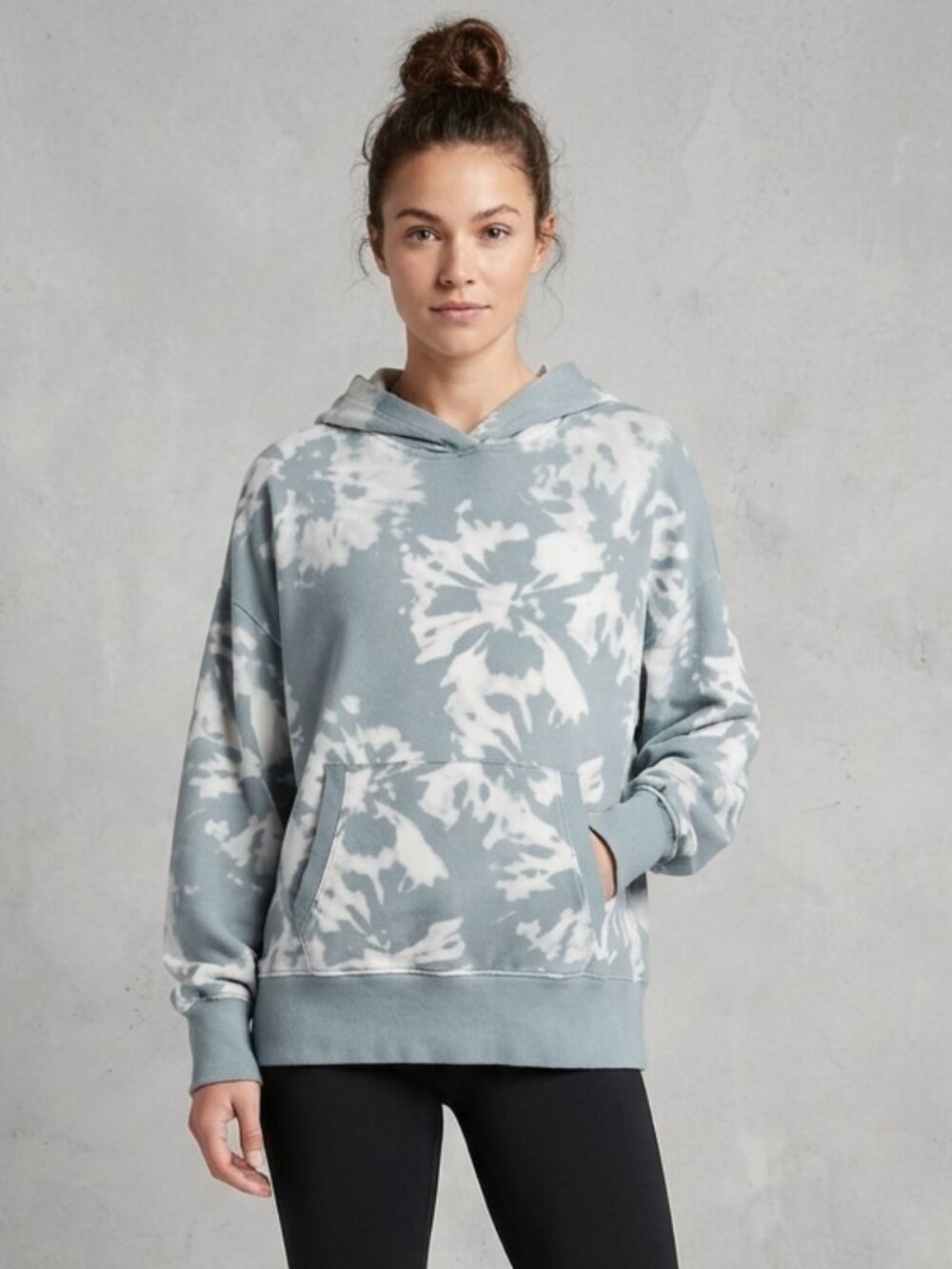 Athleta Balance Tie Dye Pullover Hoodie Sweatshirt Willow Gray